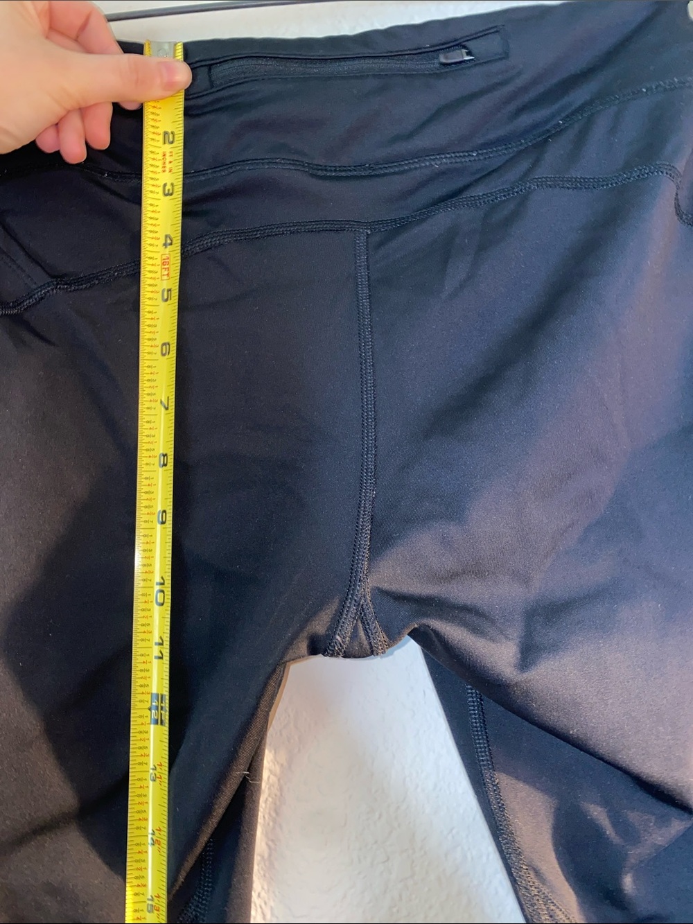 🐛Nike Dri-Fit black drawstring leggings with mesh details! - Picture 12 of 13
